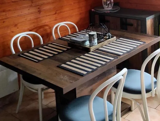 Planinska Vikendica Lucija Chalet *